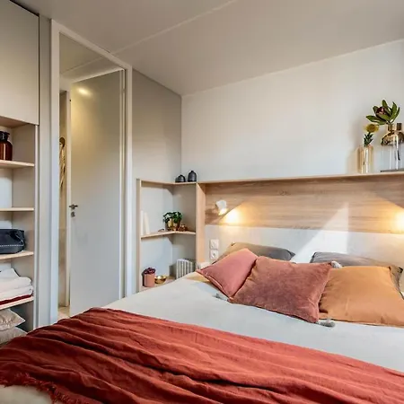 Camping Au Paradis Des Campeurs Premium *