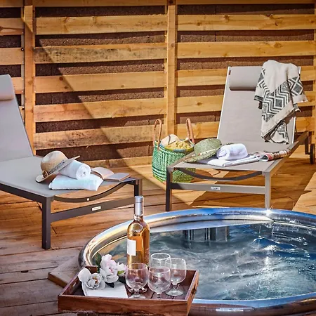 Camping Au Paradis Des Campeurs Premium